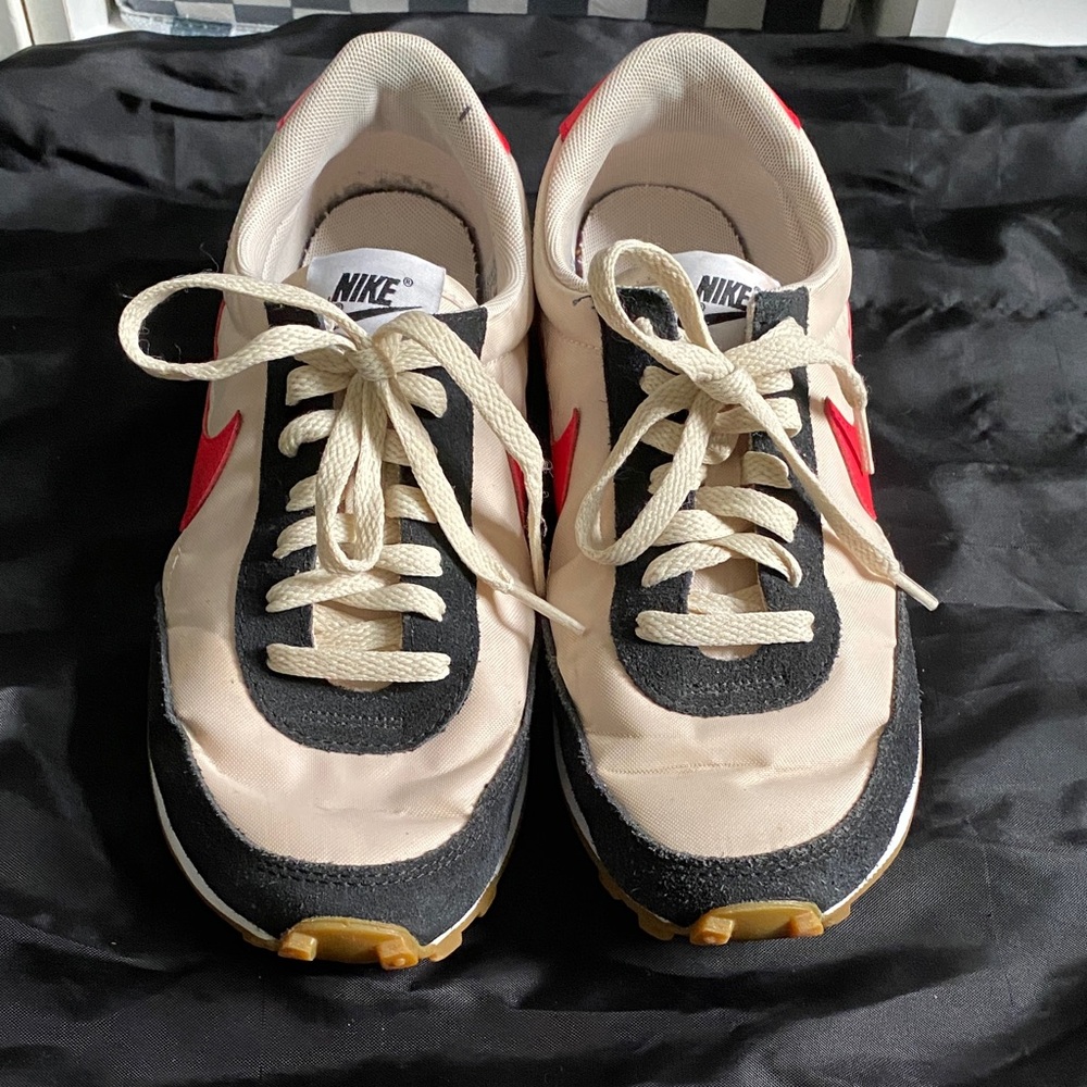Nike  Daybreaks office edition color Cream and Black Sneakers with Red Accents